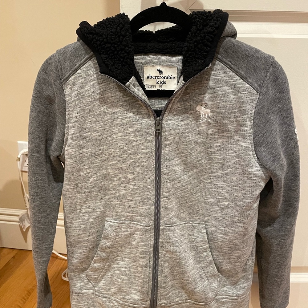 Zip hoodie
